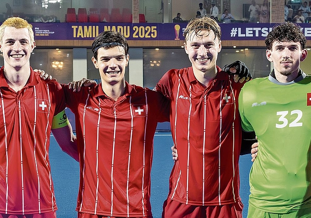 An der Landhockey-U21-Weltmeisterschaft in Indien: (v.l.) Jonathan Kleschin, Jens Flück (Captain), Alessio Brunold, Max Fischbach, Timo Graf (Goalie) und Cedrix Eichenberger. Alfred Wälti