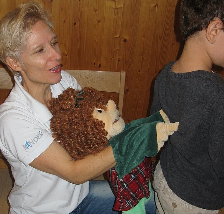 Daniela Rota unterrichtete im Kindergarten und in der Unterstufe zum Thema «Rücken».Foto: zVg