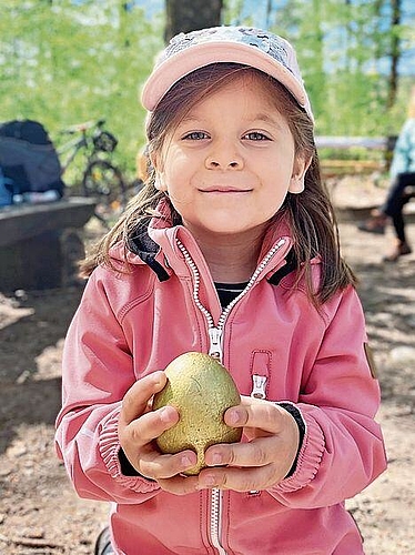 Diese junge Dame hat eines der begehrten goldenen Eier ergattert.  Corinne Bürki
