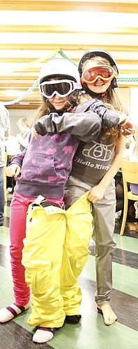 Der Spass kam im Skilager bestimmt nicht zu kurz.
 Der Spass kam im Skilager bestimmt nicht zu kurz.