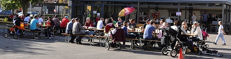 Am 19. Oktober sind nebst einem feinen Raclette-Essen spannende Fussballspiele zu sehen. Foto: zVg