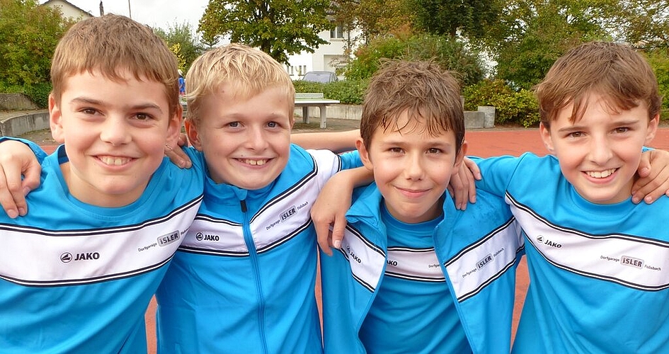 Die Jungs der Kategorie U12 aus Fislisbach sind seit dem Kindergarten bei der Jugi dabei und gaben sich siegesgewiss: Tobias Niederberger, Cederic Mahler, Marco Bonadei, Nils Peterhans (v.l.),
