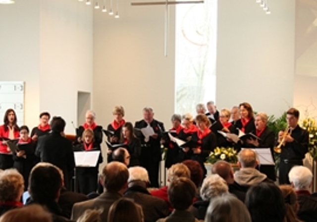 Ein spezieller Gottesdienst mit Glockenprojektion und den Bridge Singers.
