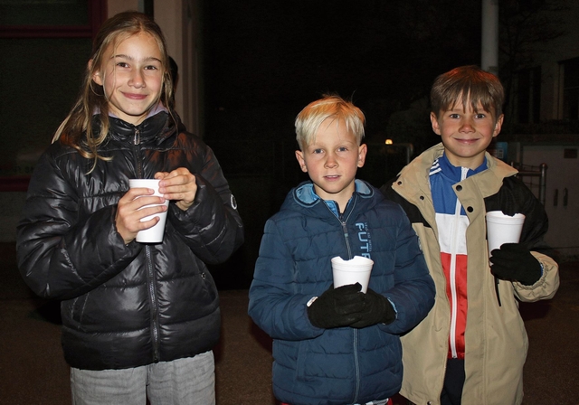 Zuschauer Sheryl, Lorin, Morris (v.l.). bär