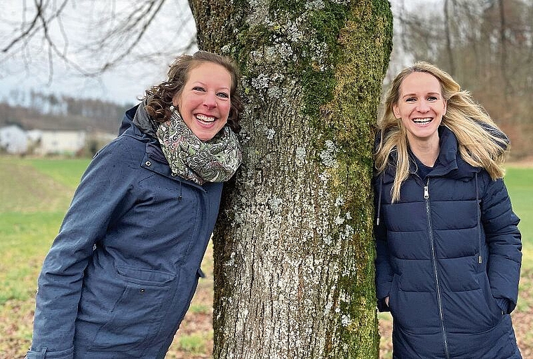 Iris Bachmann und Sabine Rudaz-Hauser (v.l.) haben sich entschieden, die Nachfolge im Co-Präsidium des Elternvereins Killwangen anzutreten. Sie möchten Traditionen pflegen und trotzdem am Puls der Zeit bleiben.Graziella Jämsä