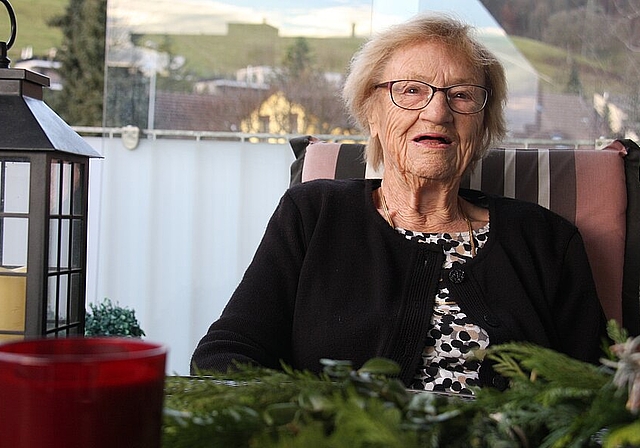 Die Neuenhoferin <em>Marie Zobrist feiert am 17. Januar ihren 90. Geburtstag. Sie fühle sich wohl im Chrüzliberg-Quartier. </em><em>Melanie Borter</em>