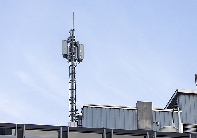 Im Aargauer Teil des Limmattals gibt es mehrere 5G-Antennen, wie eine Karte vom Bakom zeigt. Symbolbild: Claudio Thoma/Archiv