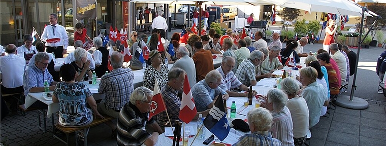 Volle Reihen an der diesjährigen Bundesfeier in Würenlos. Foto: zVg