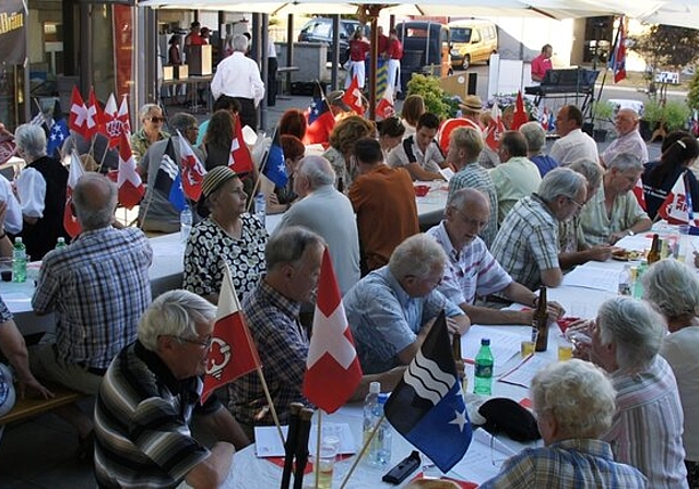 Volle Reihen an der diesjährigen Bundesfeier in Würenlos. Foto: zVg