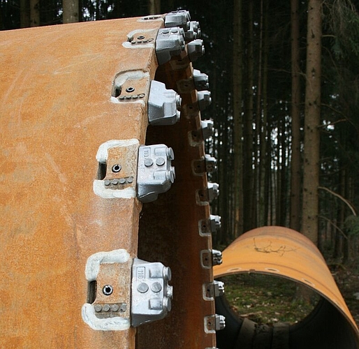 Der Bohrer wurde letzte Woche neu mit Hartmetallzähnen bestückt.