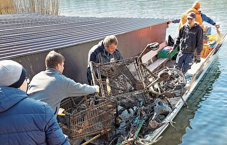 Mit diesem komplett verrosteten Einkaufswagen können definitiv keine Einkäufe mehr getätigt werden. rom
