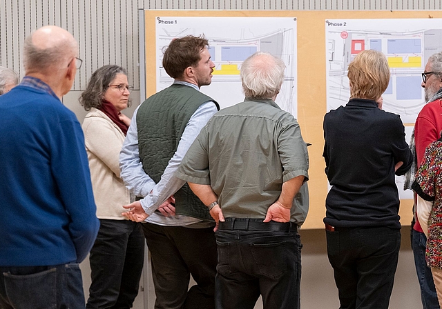 Rund 80 interessierte Wettingerinnen und Wettinger informierten sich am Gemeindeanlass.Alex Spichale