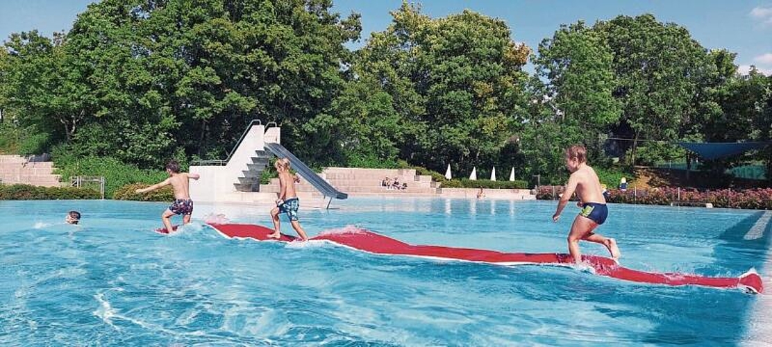 Der neue Wasserlaufweg ist bei den Kindern sehr beliebt. zVg