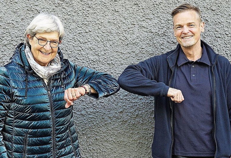 Freuen sich auf die Zusammenarbeit: Margrit Wahrstätter, Präsidentin KISS Region Baden, und Andreas Kaufmann, Geschäftsführer Spitex Wettingen-Neuenhof. (Bild: Romi Schmid)