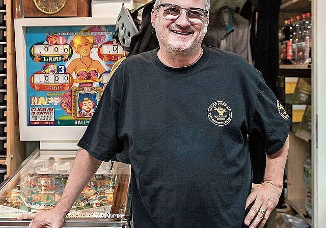 Heinz Steffen repariert in seiner Freizeit kaputte Dinge.