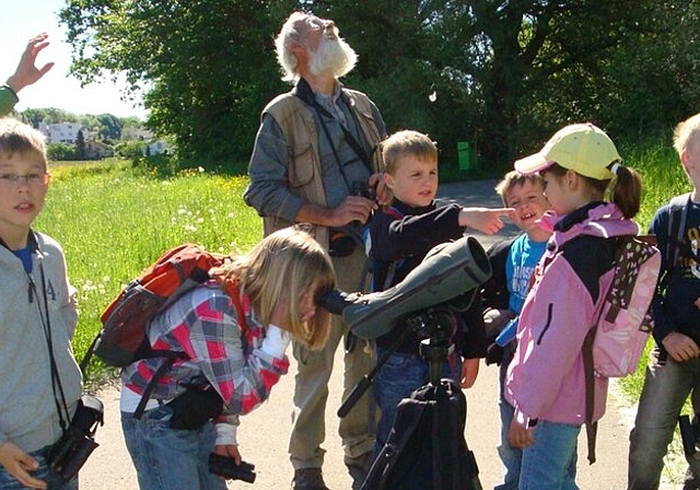 Die «Spatzenhirne» auf der Limmatexkursion. Foto: zVg