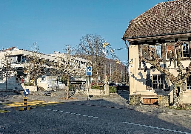 Dorfkern im Wandel: Auf dem Postareal und 	dem «Rössli»-Grundstück könnten drei Häuser mit 24 Wohnungen entstehen.Sibylle Egloff
