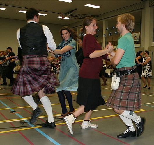 Scottish Country Dance in vollem Gange.
