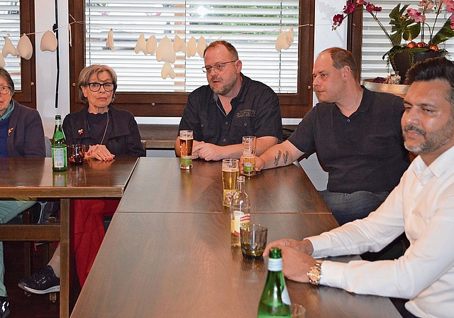Diskussion mit Roger Gauch, (3.v.l.), Stefan Thomann und Sami Hashmi. ihk