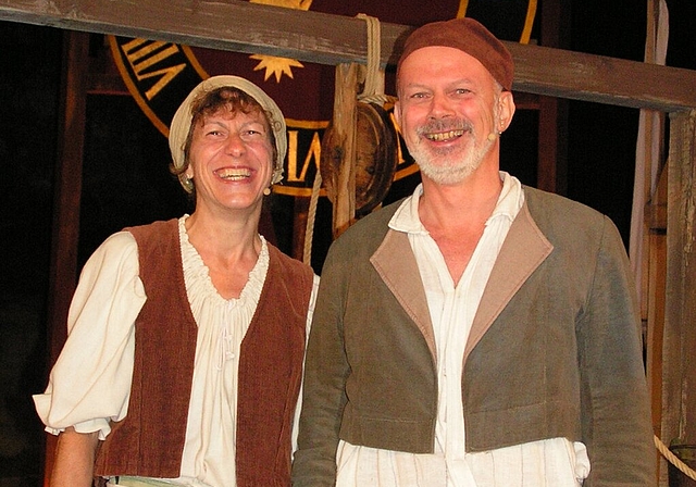 Ursula und Thomas Beusch im Stück «Die Teufelsuhr». Foto: grj