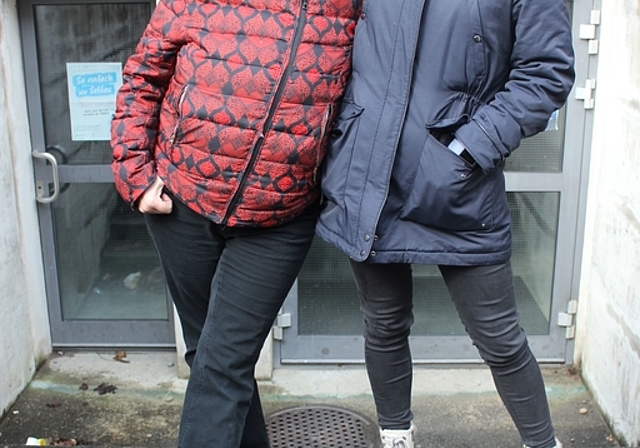 Die Jugendarbeiterin Manuela Gauch (l.) mit Mitarbeiterin Fabienne Roth.  Rahel Bühler