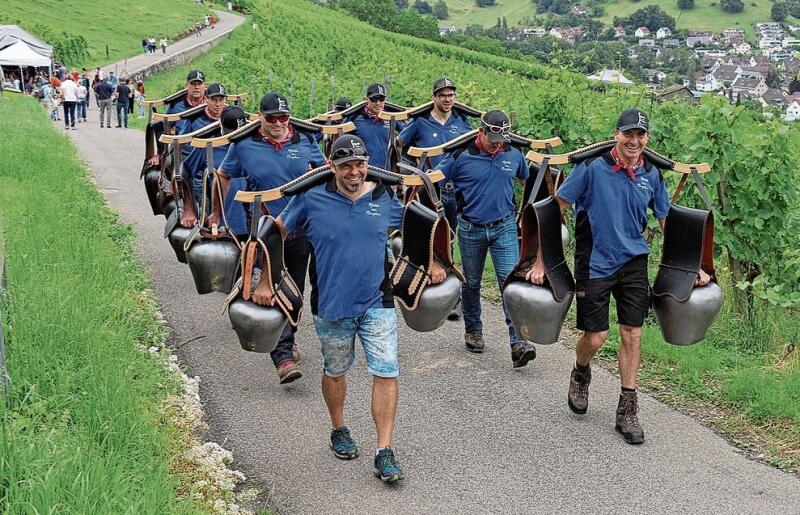 Die Trychler vom Burghorn waren nicht zu überhören. bär