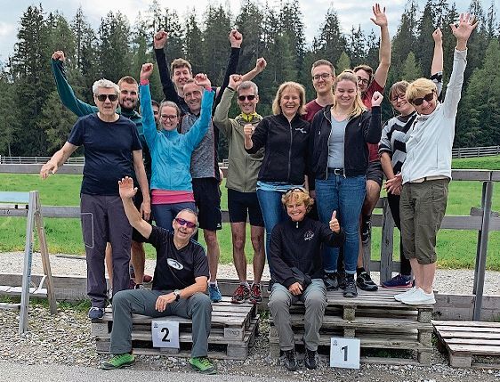 Auch im Sommer unternimmt der Verein viel. Der Skiclub Rüsler, hier bei einem Sommerevent. zVg
