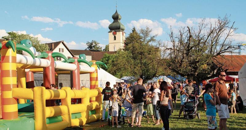 Das letzte Dorffest in Würenlos fand im Jahr 2012 statt. Nach zehn Jahren ist es jetzt wieder so weit. Im August wird in Würenlos gefeiert. Archiv