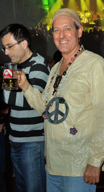 Flower-Power: Gemeinderat Walter Hubmann als Hippie.
