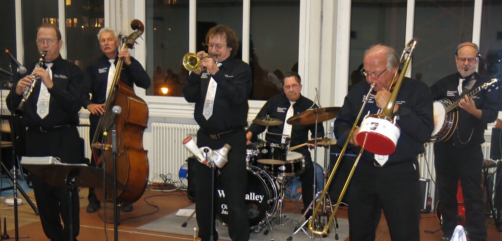 Am Herbstfest spielte die «Wynavalley Oldtime Jazzband» auf. Fotos: bha
